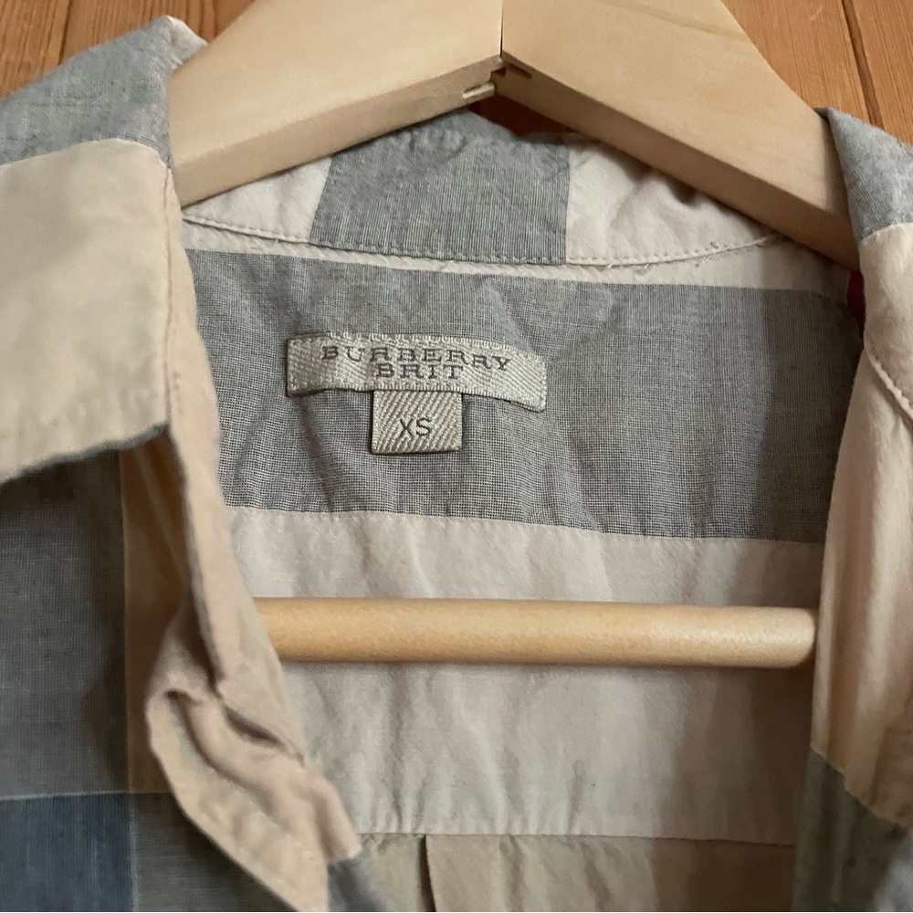 Burberry Top - Picture 2 of 4